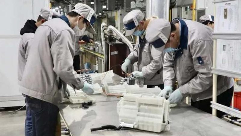 行业背景：智能制造浪潮下的协作机器人崛起
